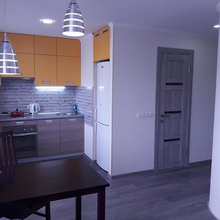 Apartmens Near Metalist Apartamento Jarkov Exterior foto